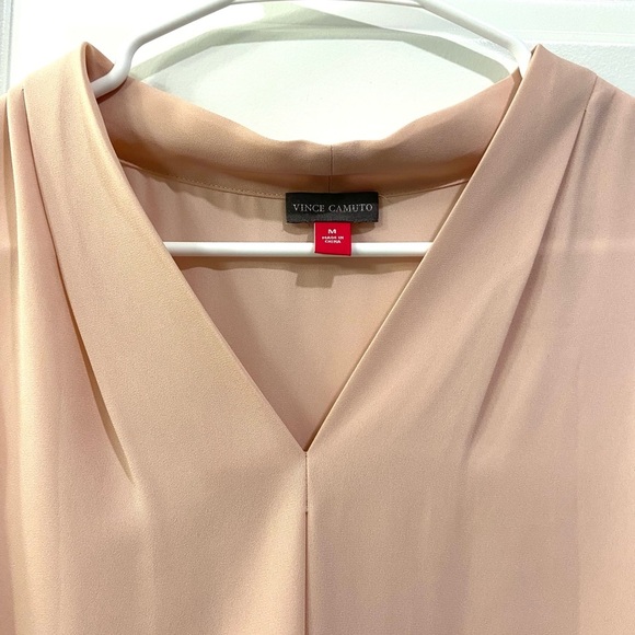 Vince Camuto High Low Sleeveless V neck Top - M - Picture 3 of 6